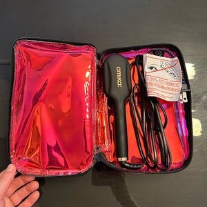 Amika Professional Straightening Brush - Mini